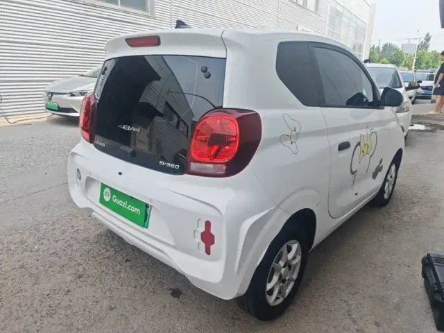 Roewe Clever — Фото автомобиля 4
