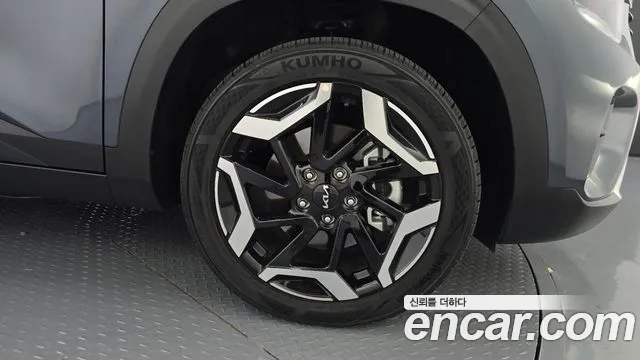 Kia Seltos Бензин 1.6 турбо 2WD — Фото автомобиля 5