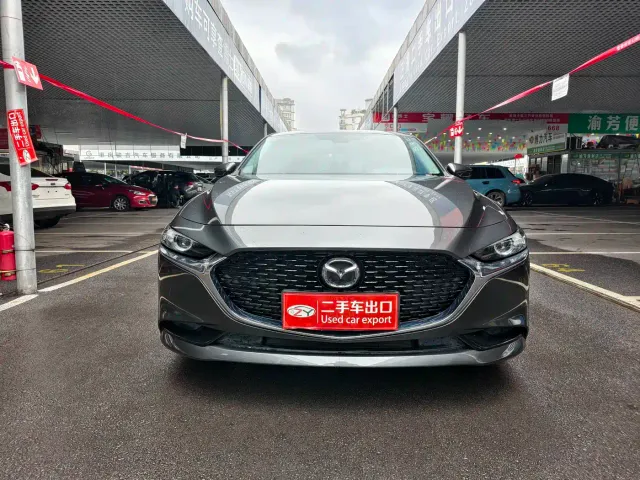 Mazda Axela — Фото автомобиля 2