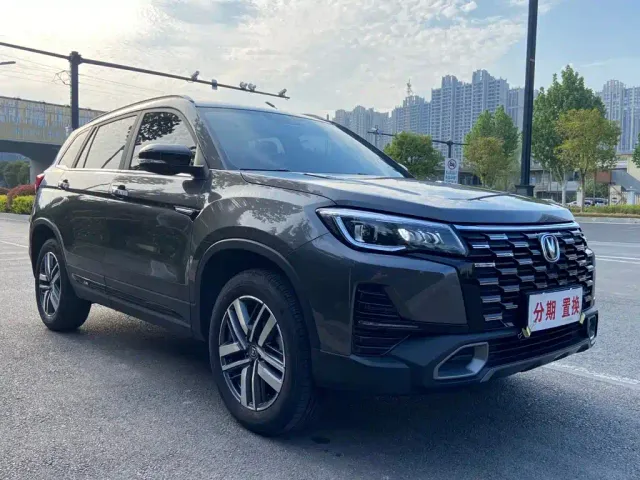 Changan CS75 — Фото автомобиля 3