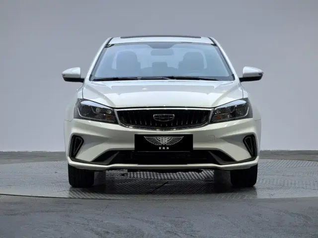 Geely Emgrand — Фото автомобиля 2