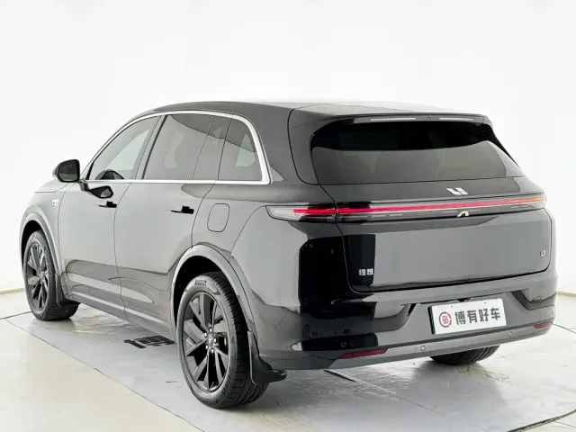 Li Auto L7 — Фото автомобиля 17