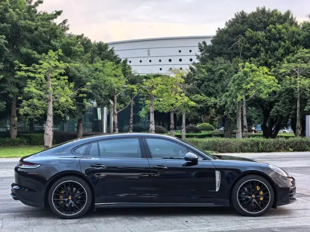 Porsche Panamera — Фото автомобиля 4