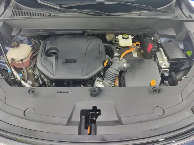 Geely Galaxy Starship 7 EM-i — Фото автомобиля 10