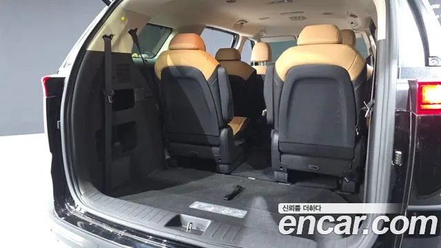 Kia Canival Carnival 4 поколение Бензин 9 мест Signature — Фото автомобиля 19