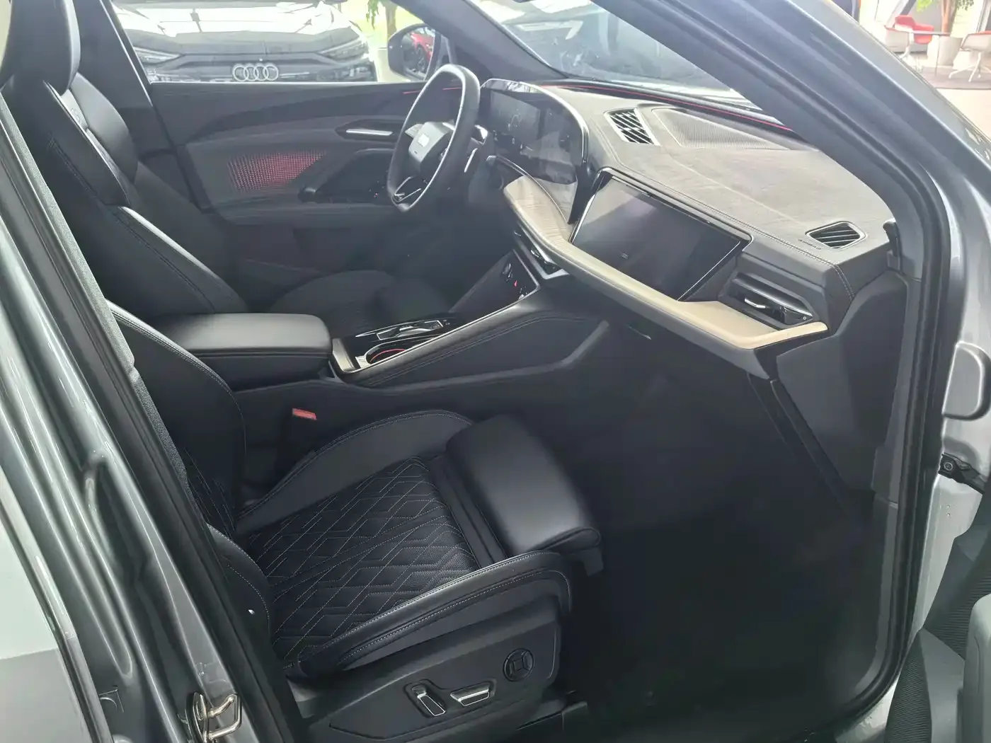 Audi Audi Q5L 2026 Luxury Sport 150kW — Фото автомобиля 9