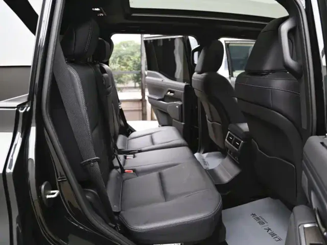 Lexus GX — Фото автомобиля 23