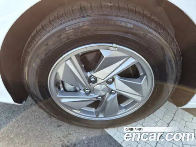 Hyundai Avante CN7 — Фото автомобиля 18