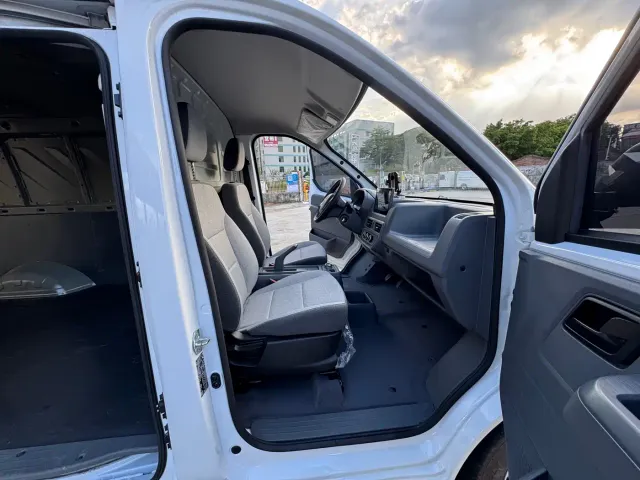 Wuling Yangguang — Фото автомобиля 12