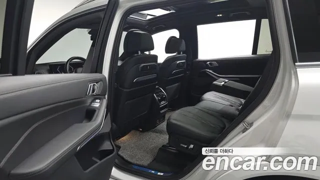 BMW X7 G07 — Фото автомобиля 18