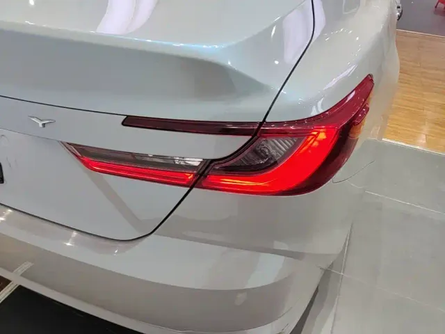 Toyota Camry — Фото автомобиля 7