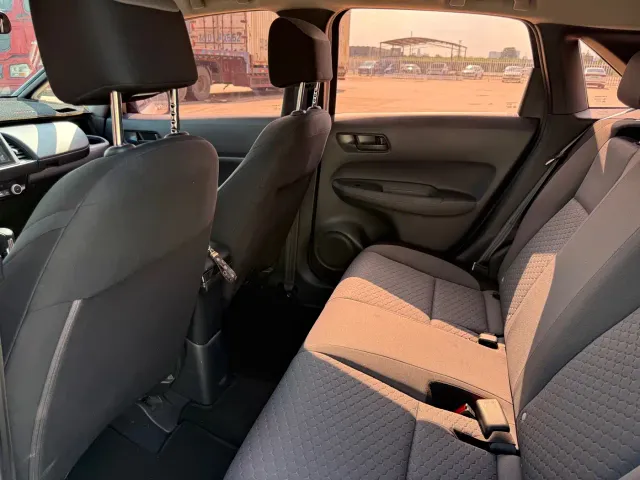 Honda Fit — Фото автомобиля 7
