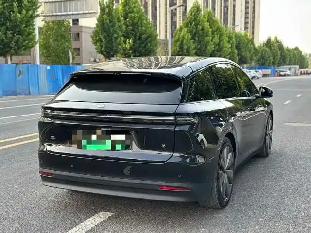 Li Auto i6 — Фото автомобиля 9