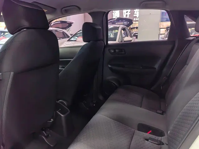 Honda Fit — Фото автомобиля 4