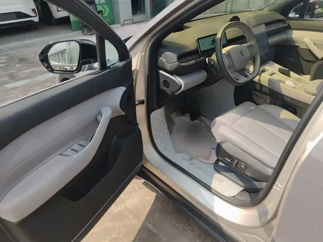 Nio EC6 — Фото автомобиля 15