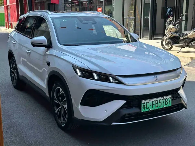 BYD Song Pro — Фото автомобиля 3
