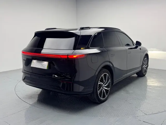 Xpeng G9 — Фото автомобиля 11