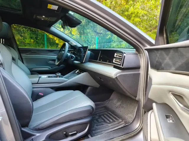 BYD Qin L — Фото автомобиля 16