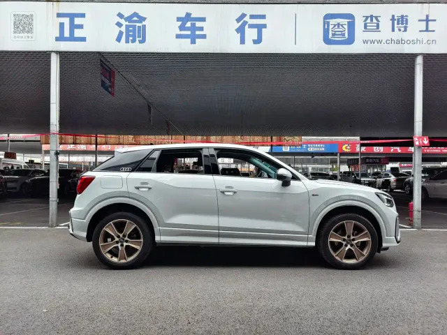 Audi Q2L — Фото автомобиля 5