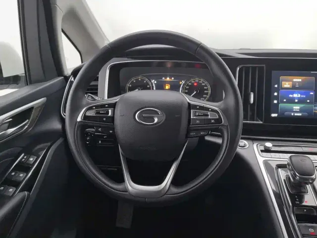 GAC Trumpchi M8 — Фото автомобиля 11