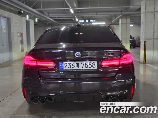 BMW M5 — Фото автомобиля 3