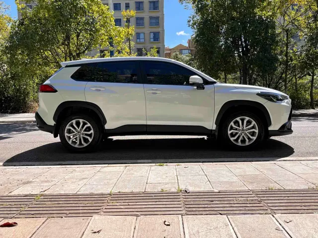 Toyota Frontlander — Фото автомобиля 4