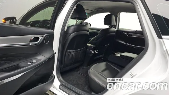 Hyundai Grandeur Новый Grandeur IG — Фото автомобиля 9