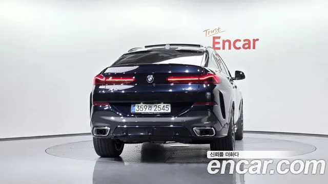 BMW X6 xDrive40i M Sport — Фото автомобиля 3