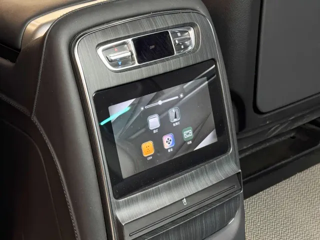 Mercedes-Benz V-Class — Фото автомобиля 11