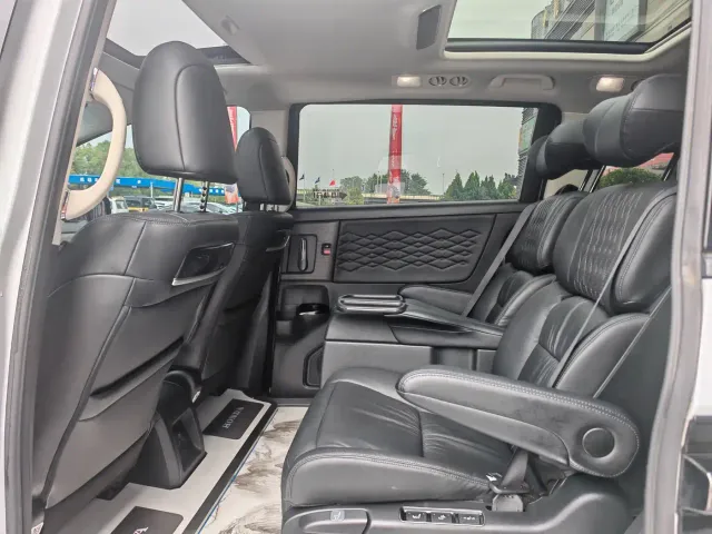 Honda Elysion — Фото автомобиля 5