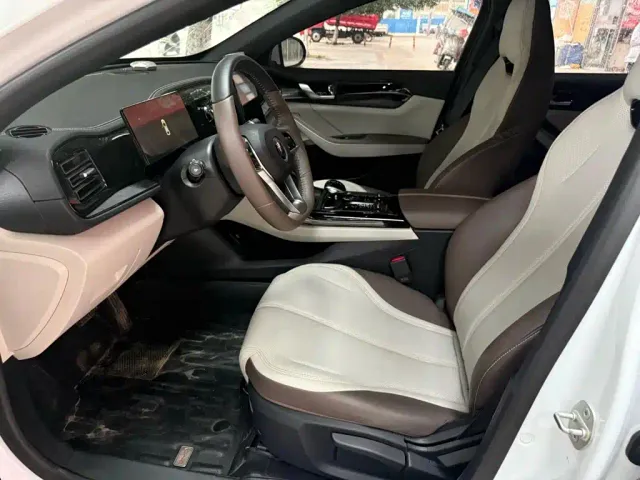 BYD Qin PLUS — Фото автомобиля 7