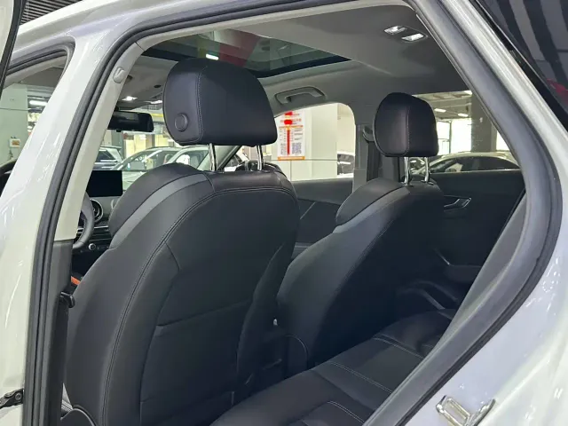 Audi Q2L — Фото автомобиля 5