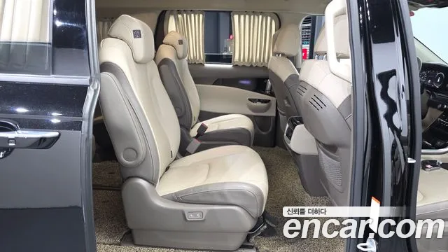 Kia Carnival 4th Gen — Фото автомобиля 18