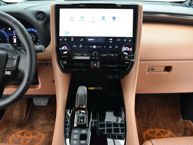 Toyota Alphard — Фото автомобиля 9