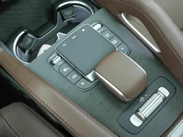Mercedes-Benz GLS-Class — Фото автомобиля 10