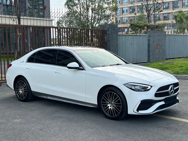 Mercedes-Benz C-Class — Фото автомобиля 3
