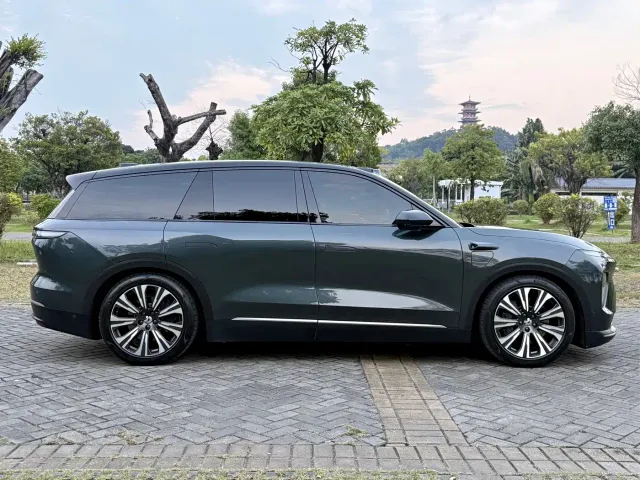 Nio ES8 — Фото автомобиля 17