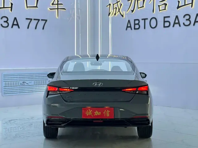 Hyundai Elantra — Фото автомобиля 5