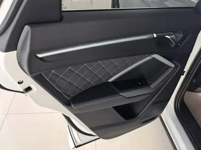Audi Q3 — Фото автомобиля 8