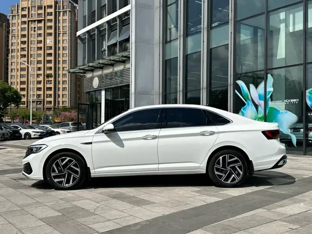 Volkswagen Sagitar — Фото автомобиля 3