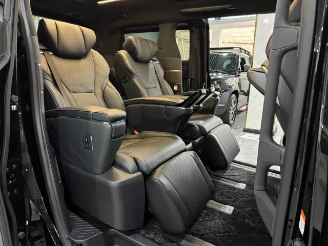 Toyota Alphard — Фото автомобиля 6