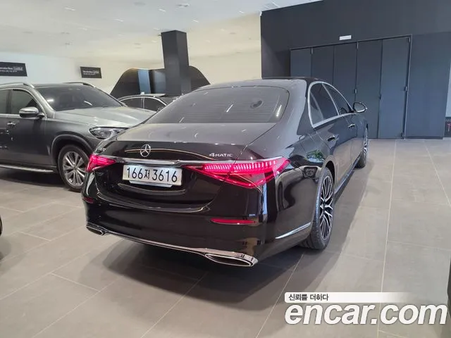 Mercedes-Benz S-Class — Фото автомобиля 2