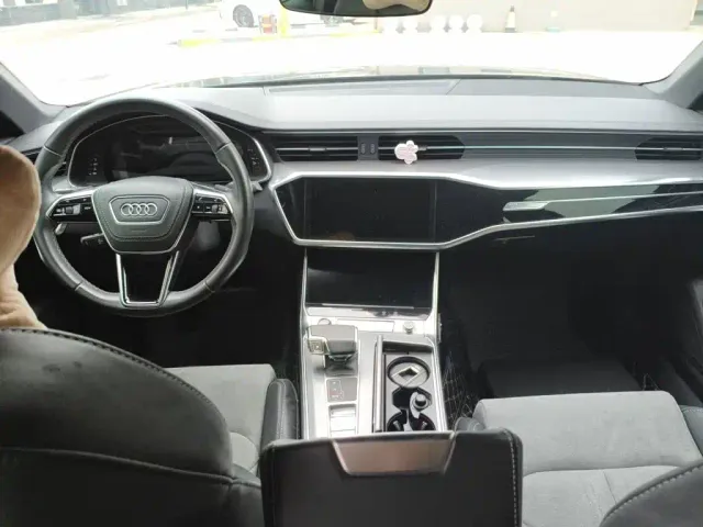 Audi A6L — Фото автомобиля 12