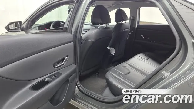 Hyundai Avante CN7 — Фото автомобиля 18