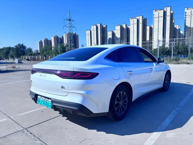 BYD Qin L — Фото автомобиля 7