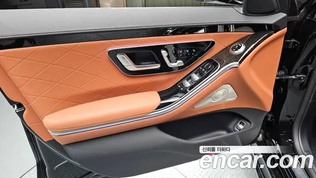 Mercedes-Benz S-Class — Фото автомобиля 21