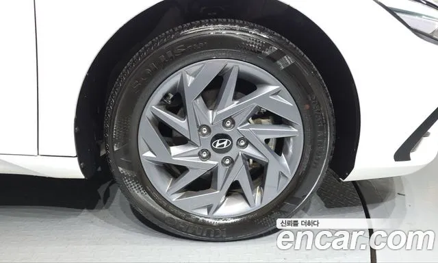 Hyundai Avante CN7 — Фото автомобиля 6