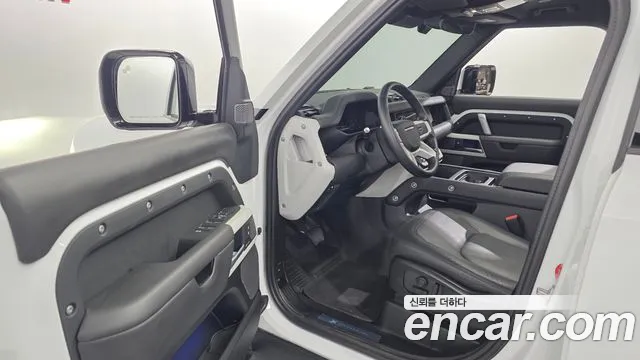 Land Rover Defender Defender (L663) 110 P300 X-Dynamic SE — Фото автомобиля 10