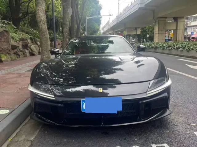 Фотография автомобиля — Ferrari 12Cilindri