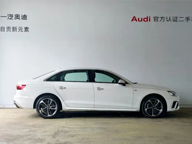Audi A4L — Фото автомобиля 2